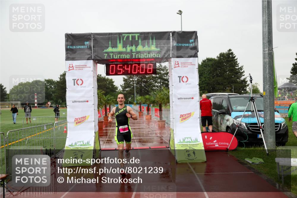 15.06.2025 - 7 Türme Triathlon Michael Strokosch http://msf.ph/oto/8021239 15.06.2025 15:40:08 Ziel 271 meine-sportfotos.de