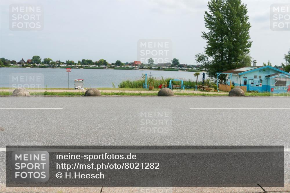 21.06.2025 - 27. Vierlanden-Triathlon H.Heesch http://msf.ph/oto/8021282 15.06.2025 12:04:50 Radfahren 252, 913 meine-sportfotos.de