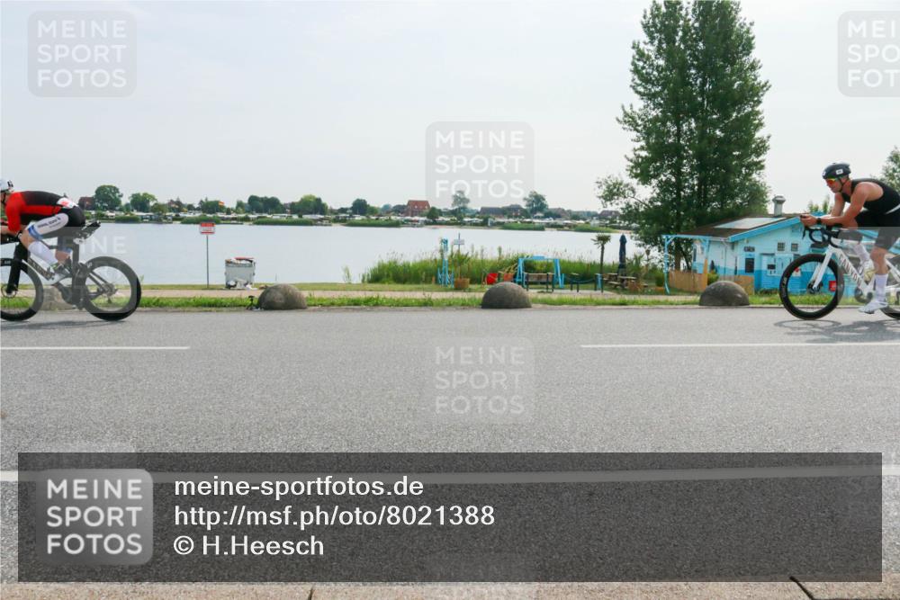15.06.2025 - 27. Vierlanden-Triathlon H.Heesch http://msf.ph/oto/8021388 15.06.2025 09:51:52 Radfahren 69, 85, 120, 176, 205 meine-sportfotos.de