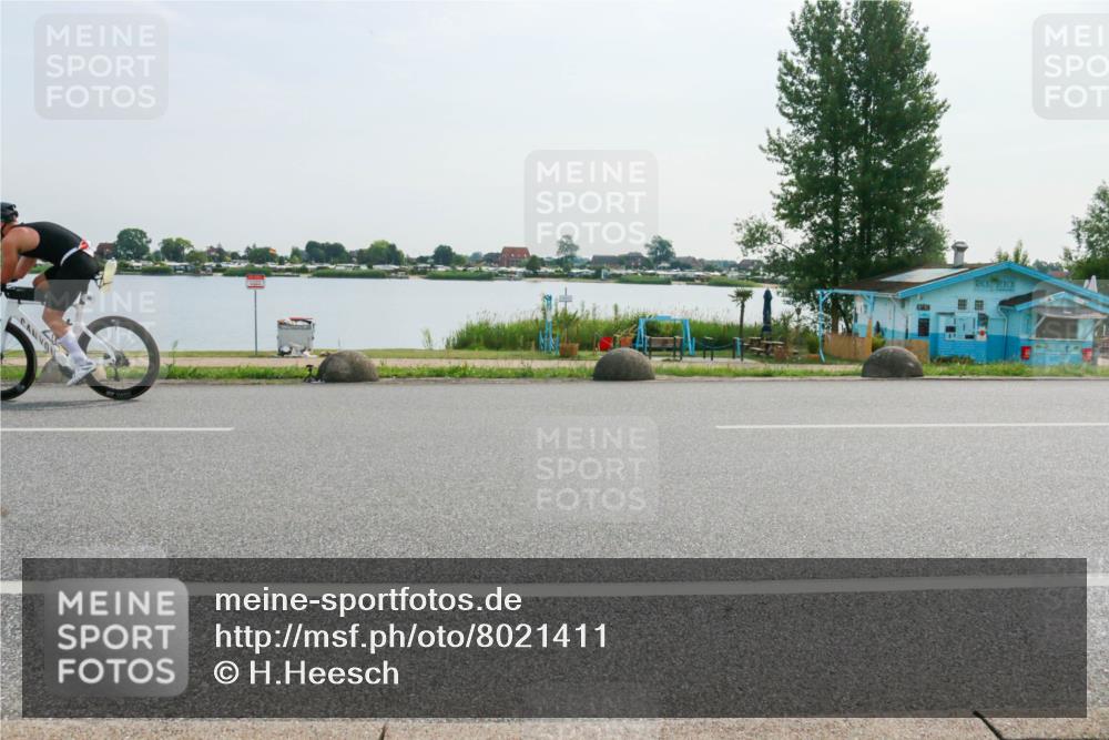 15.06.2025 - 27. Vierlanden-Triathlon H.Heesch http://msf.ph/oto/8021411 15.06.2025 09:51:53 Radfahren 69, 85, 120, 176, 205 meine-sportfotos.de