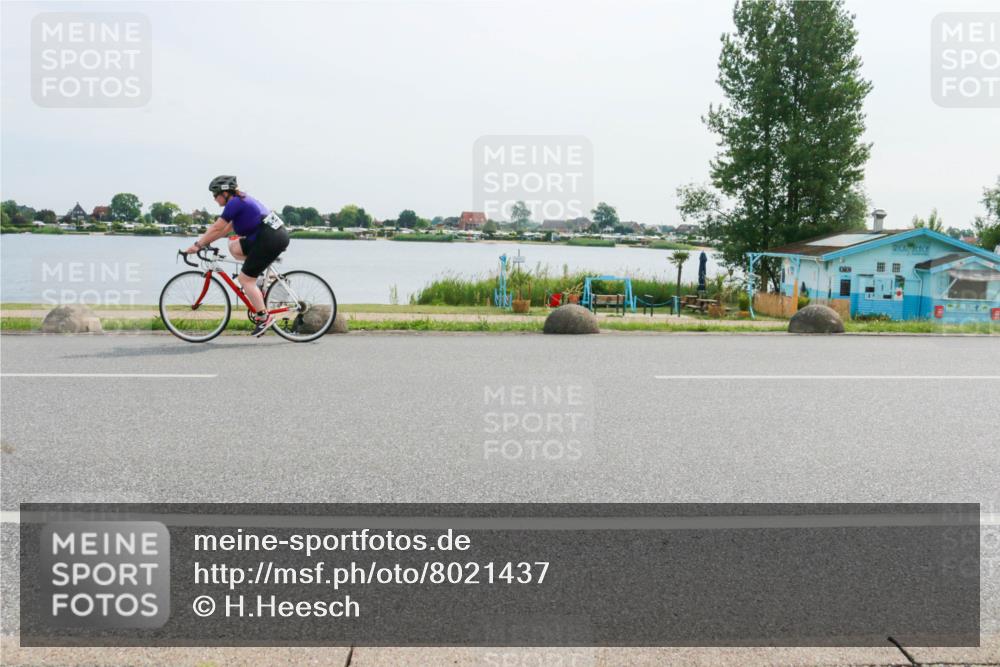 15.06.2025 - 27. Vierlanden-Triathlon H.Heesch http://msf.ph/oto/8021437 15.06.2025 10:27:24 Radfahren 176, 206, 549, 594 meine-sportfotos.de
