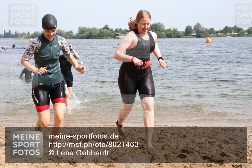 15.06.2025 - 27. Vierlanden-Triathlon Lena Gebhardt http://msf.ph/oto/8021463 15.06.2025 10:18:30 Schwimmen 495, 533, 535, 621, 628 meine-sportfotos.de