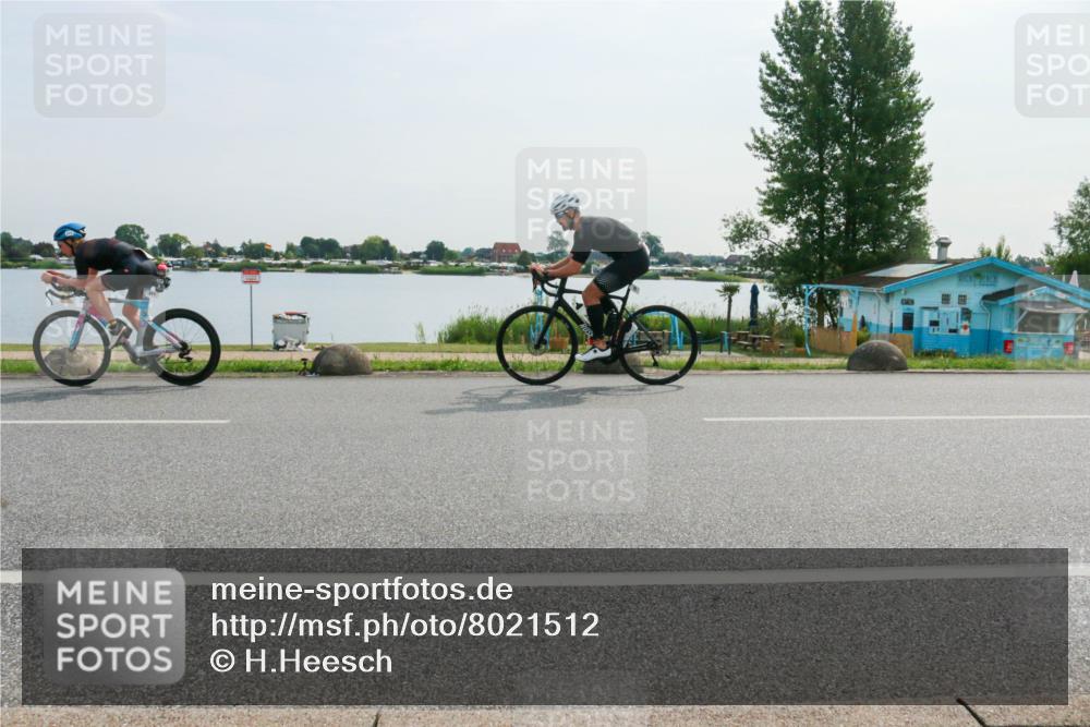 15.06.2025 - 27. Vierlanden-Triathlon H.Heesch http://msf.ph/oto/8021512 15.06.2025 09:52:20 Radfahren 51, 214, 226, 231, 251 meine-sportfotos.de