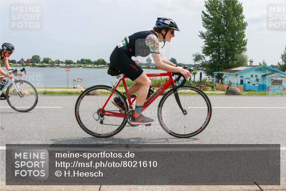 21.06.2025 - 27. Vierlanden-Triathlon H.Heesch http://msf.ph/oto/8021610 15.06.2025 12:05:15 Radfahren 671, 898, 927, 978 meine-sportfotos.de