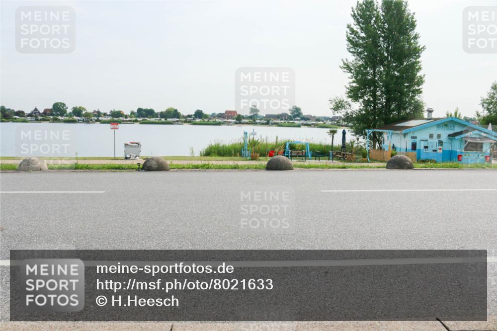 15.06.2025 - 27. Vierlanden-Triathlon H.Heesch http://msf.ph/oto/8021633 15.06.2025 09:53:09 Radfahren  meine-sportfotos.de