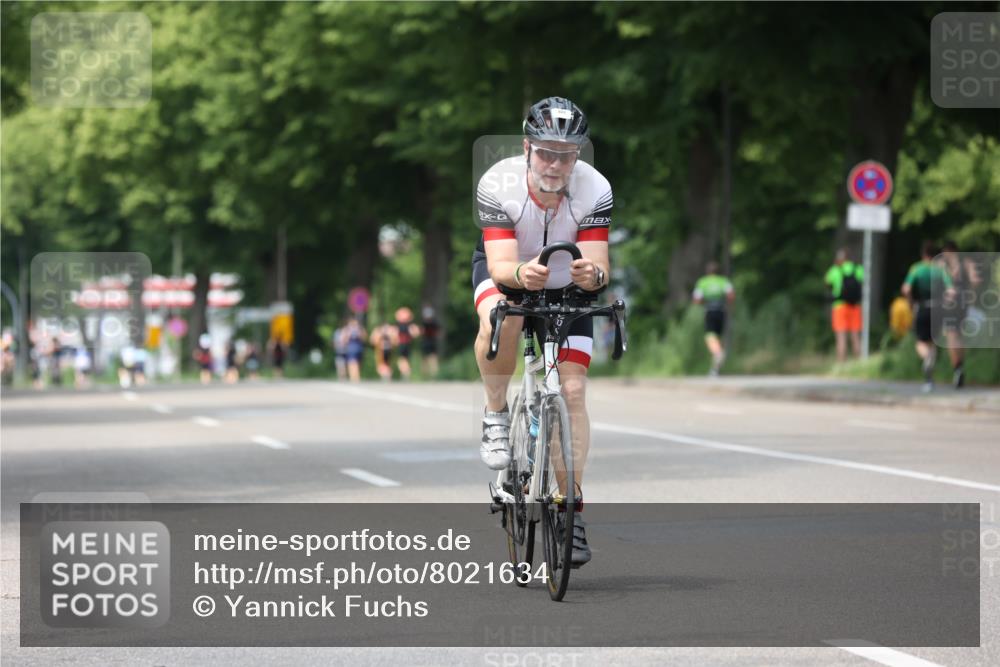 15.06.2025 - 7 Türme Triathlon Yannick Fuchs http://msf.ph/oto/8021634 15.06.2025 13:33:37 Radfahren 512, 534, 889 meine-sportfotos.de