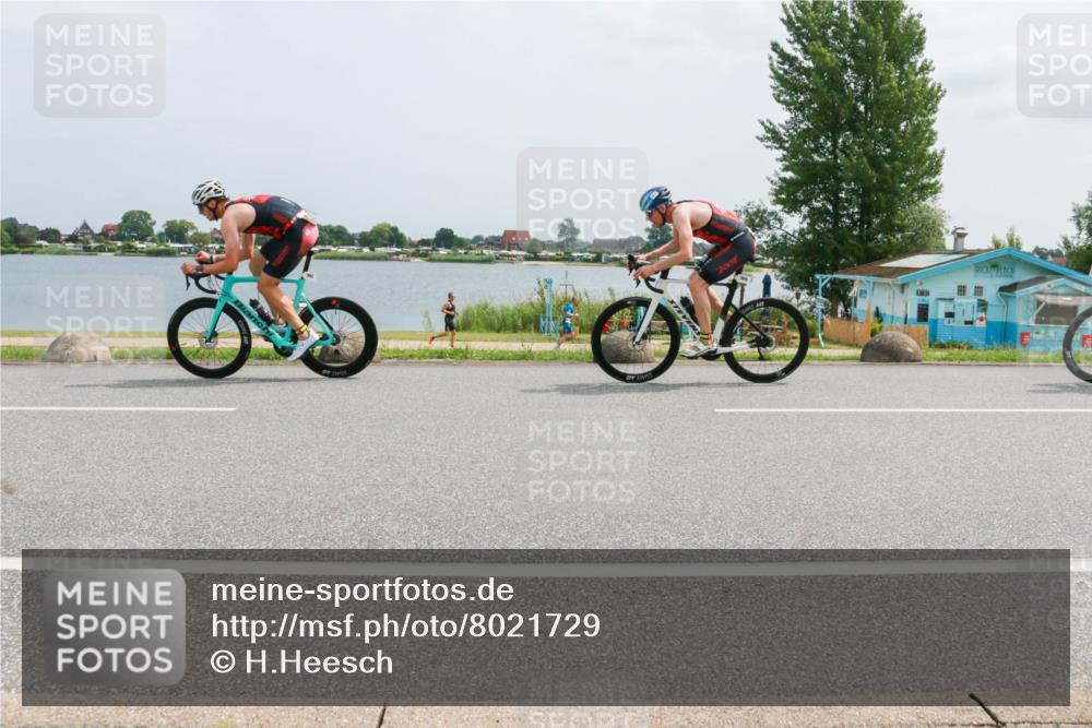 21.06.2025 - 27. Vierlanden-Triathlon H.Heesch http://msf.ph/oto/8021729 15.06.2025 12:05:29 Radfahren 931, 957, 989, 990, 991, 992, 993 meine-sportfotos.de