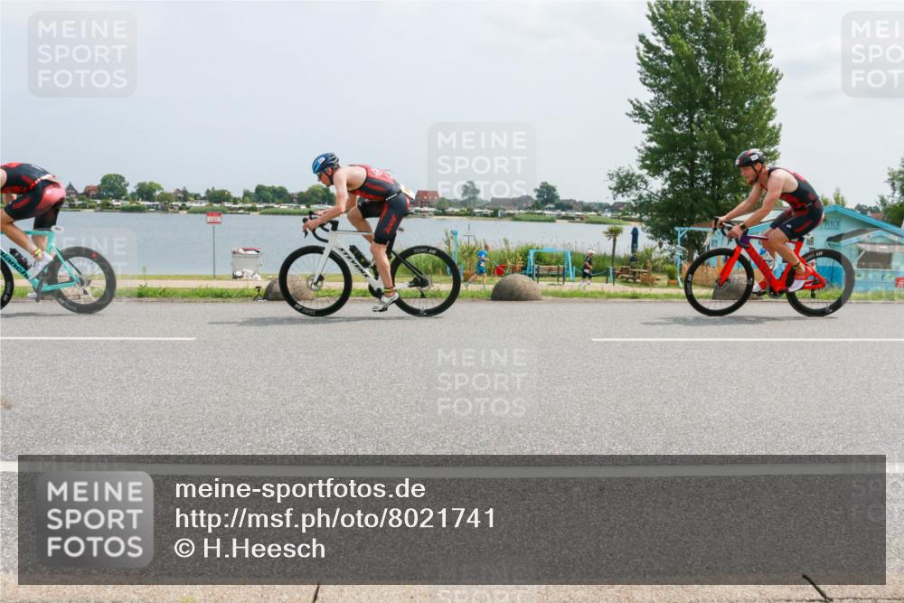 21.06.2025 - 27. Vierlanden-Triathlon H.Heesch http://msf.ph/oto/8021741 15.06.2025 12:05:29 Radfahren 931, 957, 989, 990, 991, 992, 993 meine-sportfotos.de