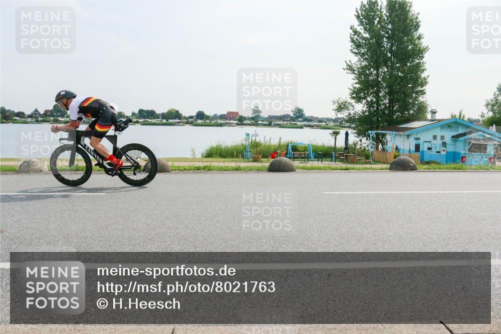 15.06.2025 - 27. Vierlanden-Triathlon H.Heesch http://msf.ph/oto/8021763 15.06.2025 09:54:24 Radfahren 30, 73, 94, 122, 128, 248 meine-sportfotos.de