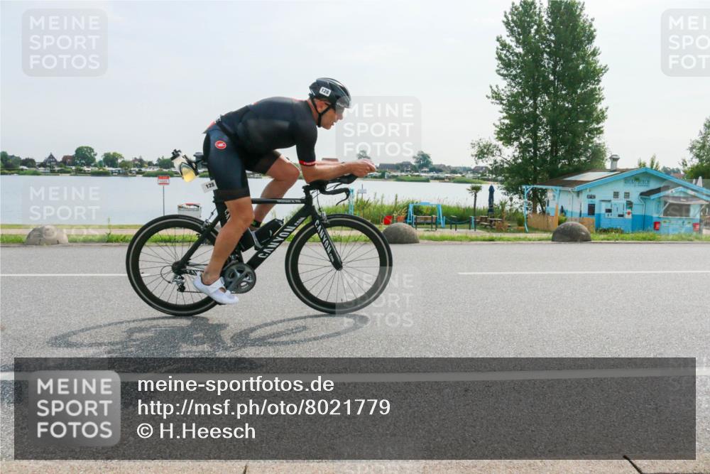 15.06.2025 - 27. Vierlanden-Triathlon H.Heesch http://msf.ph/oto/8021779 15.06.2025 09:54:25 Radfahren 30, 49, 73, 94, 122, 128, 248 meine-sportfotos.de