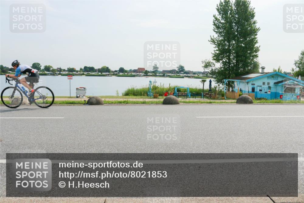 15.06.2025 - 27. Vierlanden-Triathlon H.Heesch http://msf.ph/oto/8021853 15.06.2025 09:55:10 Radfahren 104, 219 meine-sportfotos.de