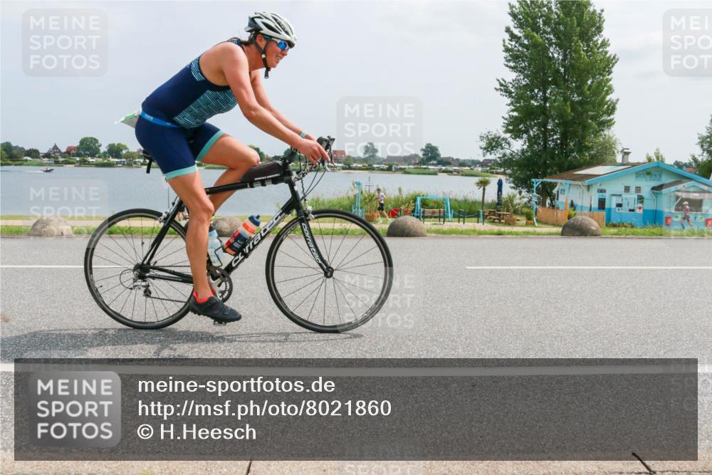 21.06.2025 - 27. Vierlanden-Triathlon H.Heesch http://msf.ph/oto/8021860 15.06.2025 12:05:38 Radfahren 251, 891, 940 meine-sportfotos.de