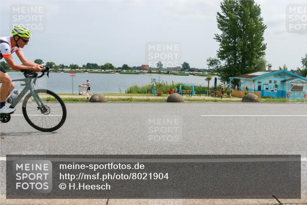 21.06.2025 - 27. Vierlanden-Triathlon H.Heesch http://msf.ph/oto/8021904 15.06.2025 12:05:41 Radfahren 251, 891, 940 meine-sportfotos.de