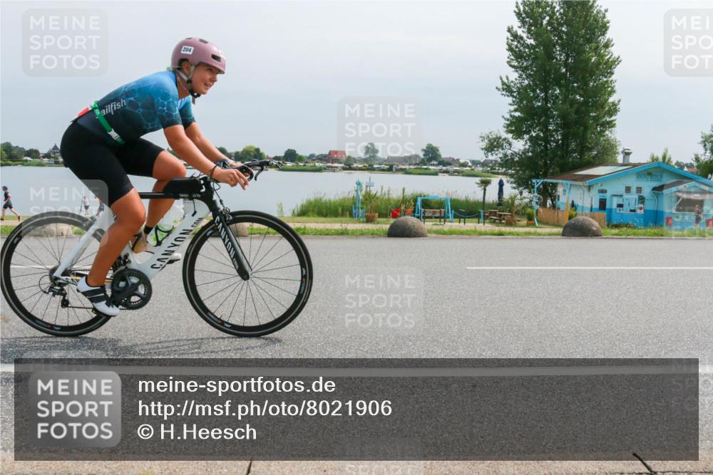 15.06.2025 - 27. Vierlanden-Triathlon H.Heesch http://msf.ph/oto/8021906 15.06.2025 11:16:42 Radfahren 204, 478, 797, 828 meine-sportfotos.de