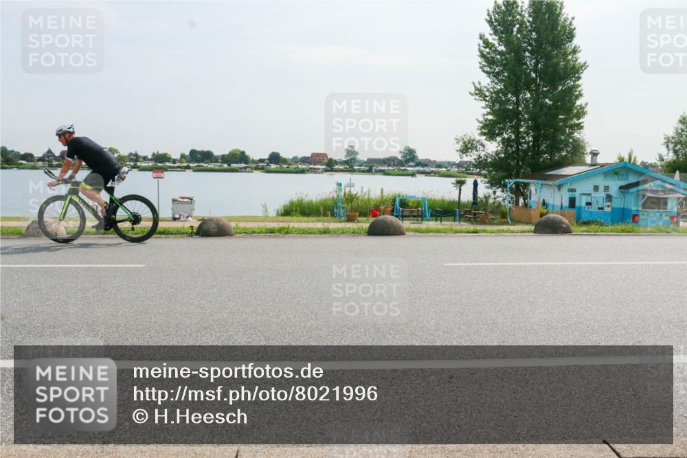 15.06.2025 - 27. Vierlanden-Triathlon H.Heesch http://msf.ph/oto/8021996 15.06.2025 09:56:31 Radfahren 151, 218 meine-sportfotos.de