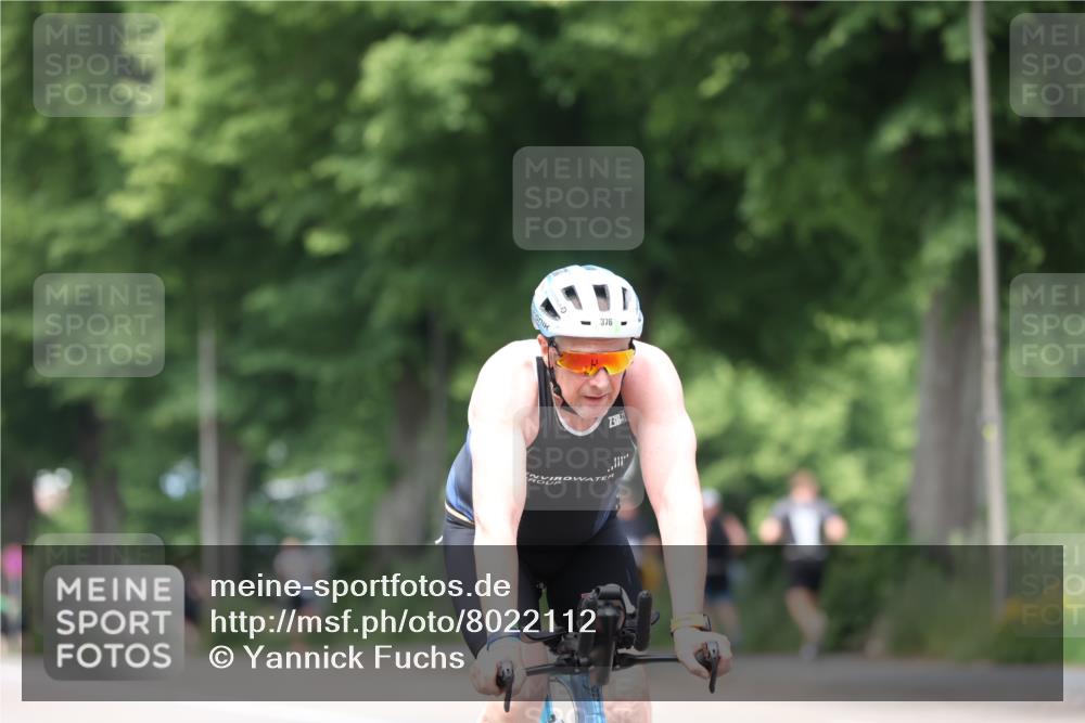 15.06.2025 - 7 Türme Triathlon Yannick Fuchs http://msf.ph/oto/8022112 15.06.2025 13:34:03 Radfahren 376, 926, 1180 meine-sportfotos.de