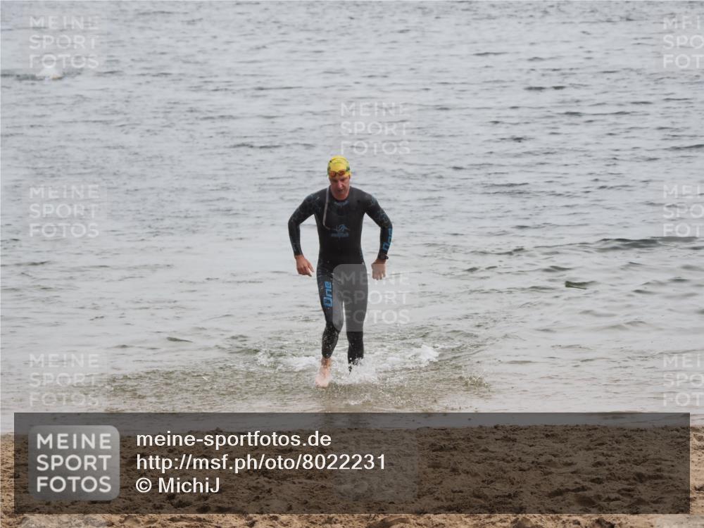 21.06.2025 - 27. Vierlanden-Triathlon MichiJ http://msf.ph/oto/8022231 15.06.2026 10:52:25 Schwimmen 652, 682, 759 meine-sportfotos.de