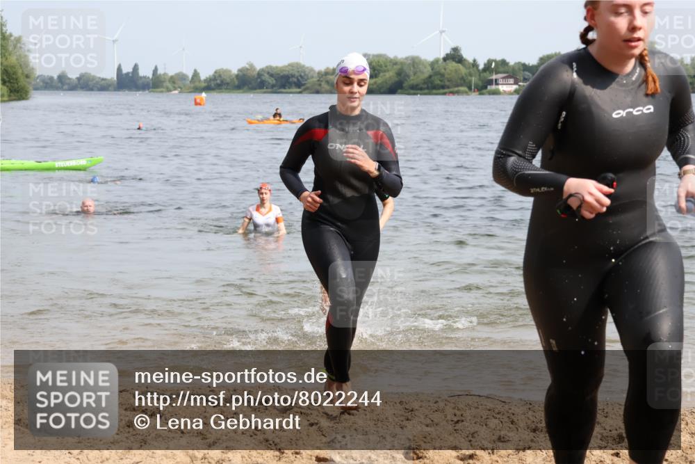15.06.2025 - 27. Vierlanden-Triathlon Lena Gebhardt http://msf.ph/oto/8022244 15.06.2025 10:19:50 Schwimmen 500, 503, 539, 553, 569, 578, 603 meine-sportfotos.de