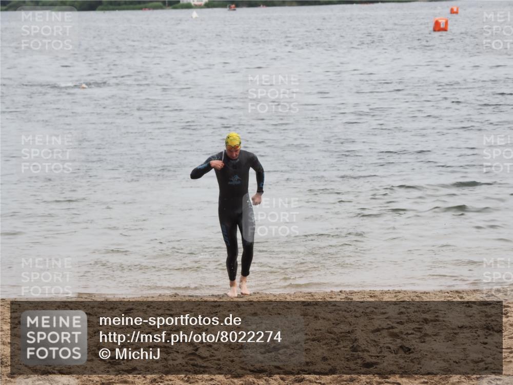 21.06.2025 - 27. Vierlanden-Triathlon MichiJ http://msf.ph/oto/8022274 15.06.2026 10:52:26 Schwimmen 652, 682, 759 meine-sportfotos.de