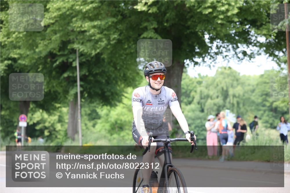 15.06.2025 - 7 Türme Triathlon Yannick Fuchs http://msf.ph/oto/8022312 15.06.2025 13:34:33 Radfahren 196, 910, 1074 meine-sportfotos.de