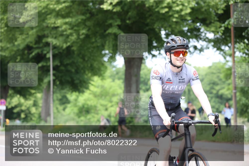15.06.2025 - 7 Türme Triathlon Yannick Fuchs http://msf.ph/oto/8022322 15.06.2025 13:34:33 Radfahren 196, 910, 1074 meine-sportfotos.de