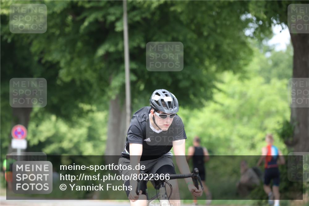 15.06.2025 - 7 Türme Triathlon Yannick Fuchs http://msf.ph/oto/8022366 15.06.2025 13:34:35 Radfahren 196, 910 meine-sportfotos.de