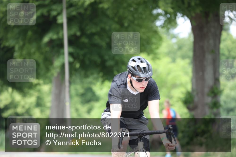 15.06.2025 - 7 Türme Triathlon Yannick Fuchs http://msf.ph/oto/8022371 15.06.2025 13:34:35 Radfahren 196, 910 meine-sportfotos.de