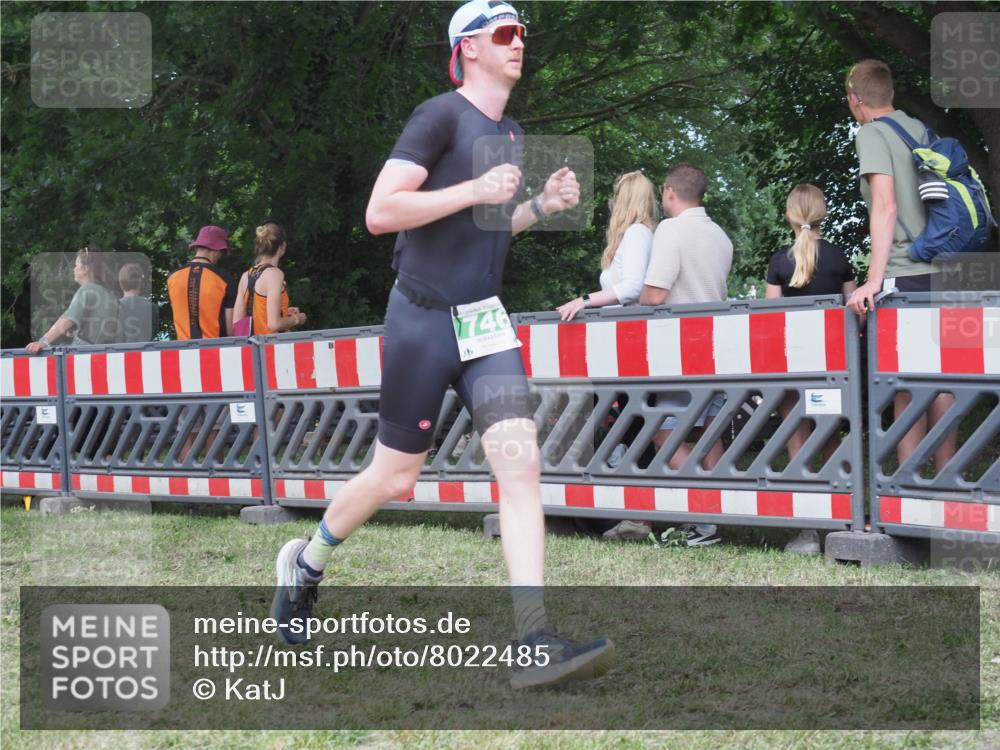 21.06.2025 - 27. Vierlanden-Triathlon KatJ http://msf.ph/oto/8022485 15.06.2025 13:21:55 Ziel 152, 746 meine-sportfotos.de