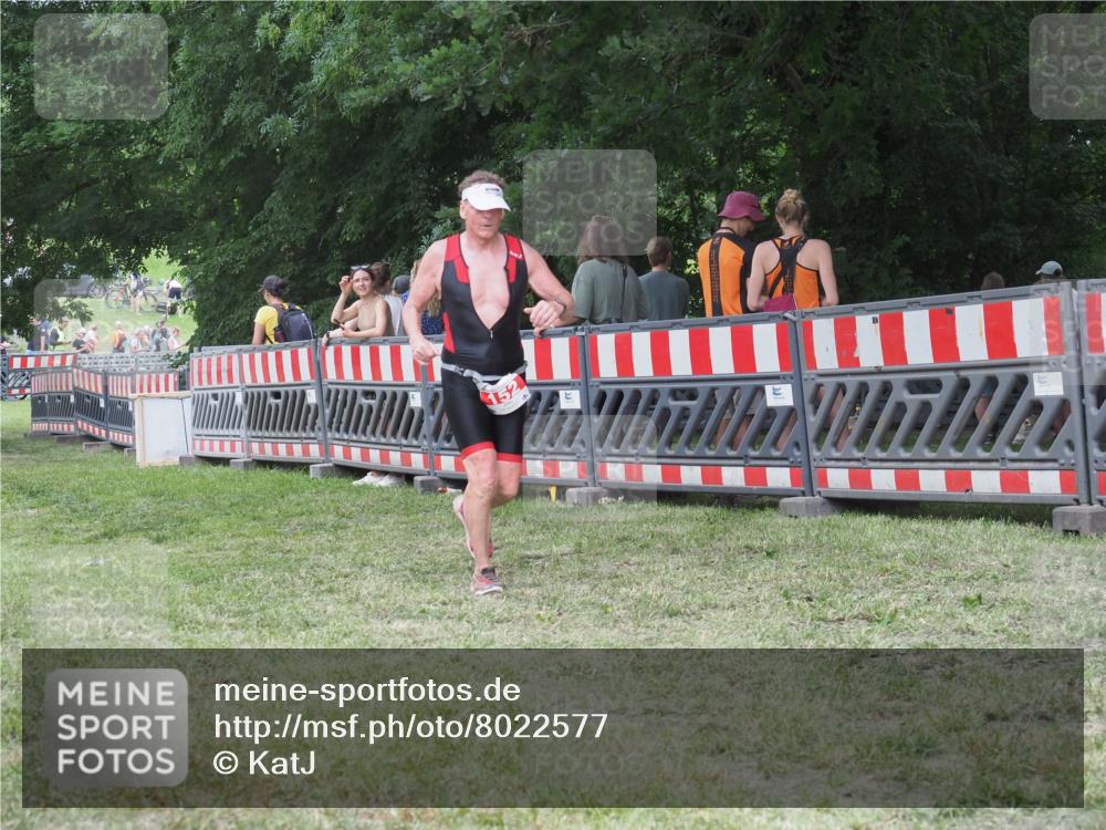 21.06.2025 - 27. Vierlanden-Triathlon KatJ http://msf.ph/oto/8022577 15.06.2025 13:22:03 Ziel 152, 928 meine-sportfotos.de
