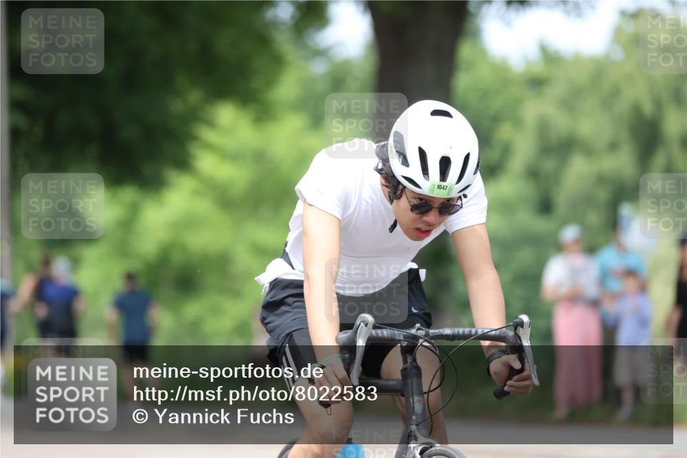 15.06.2025 - 7 Türme Triathlon Yannick Fuchs http://msf.ph/oto/8022583 15.06.2025 13:34:48 Radfahren  meine-sportfotos.de