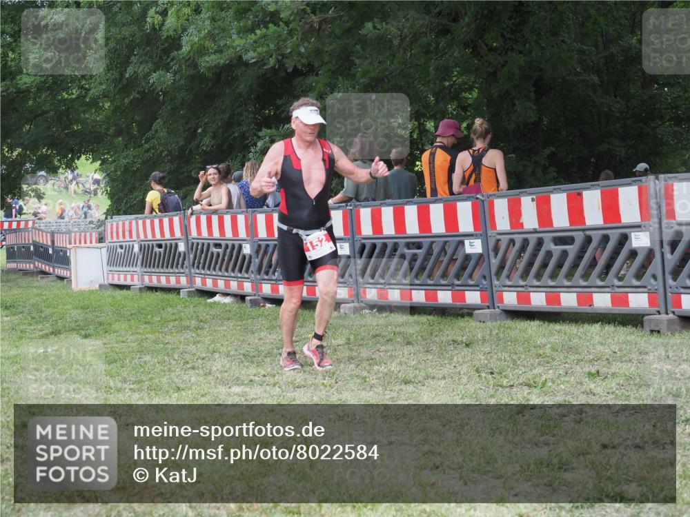 21.06.2025 - 27. Vierlanden-Triathlon KatJ http://msf.ph/oto/8022584 15.06.2025 13:22:03 Ziel 152, 928 meine-sportfotos.de