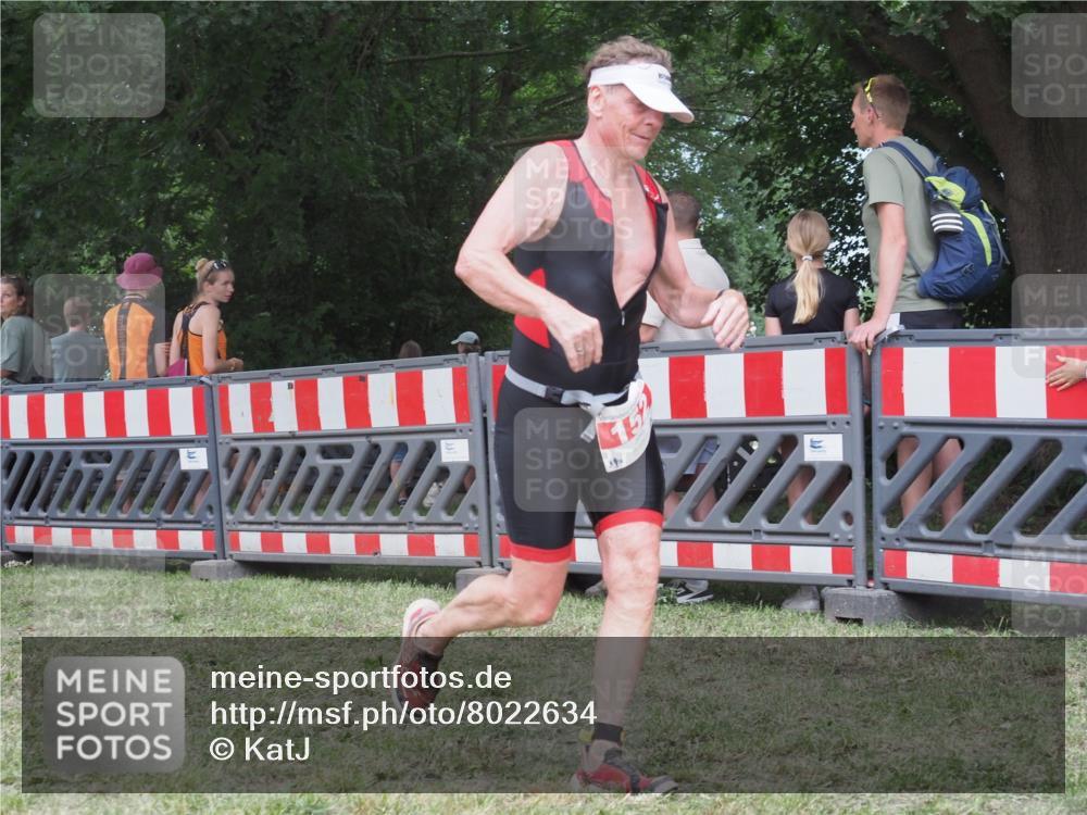 21.06.2025 - 27. Vierlanden-Triathlon KatJ http://msf.ph/oto/8022634 15.06.2025 13:22:05 Ziel 152, 928 meine-sportfotos.de