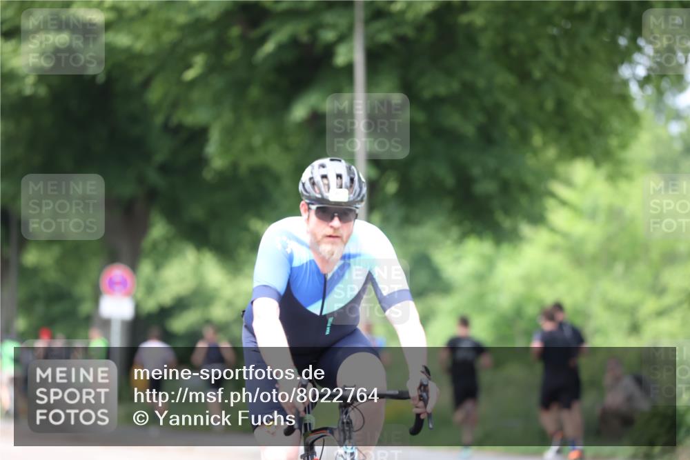 15.06.2025 - 7 Türme Triathlon Yannick Fuchs http://msf.ph/oto/8022764 15.06.2025 13:35:17 Radfahren 860 meine-sportfotos.de