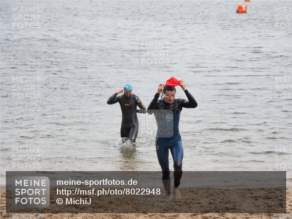 21.06.2025 - 27. Vierlanden-Triathlon MichiJ http://msf.ph/oto/8022948 15.06.2026 10:53:52 Schwimmen 650, 726, 757 meine-sportfotos.de