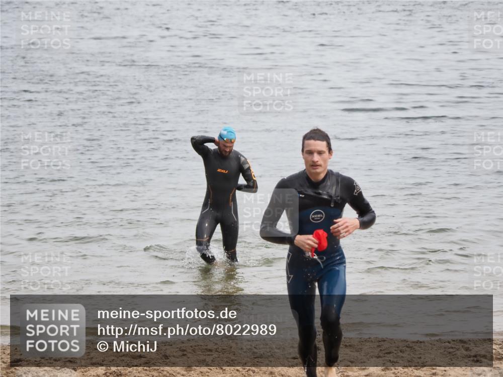 21.06.2025 - 27. Vierlanden-Triathlon MichiJ http://msf.ph/oto/8022989 15.06.2026 10:53:52 Schwimmen 650, 726, 757 meine-sportfotos.de