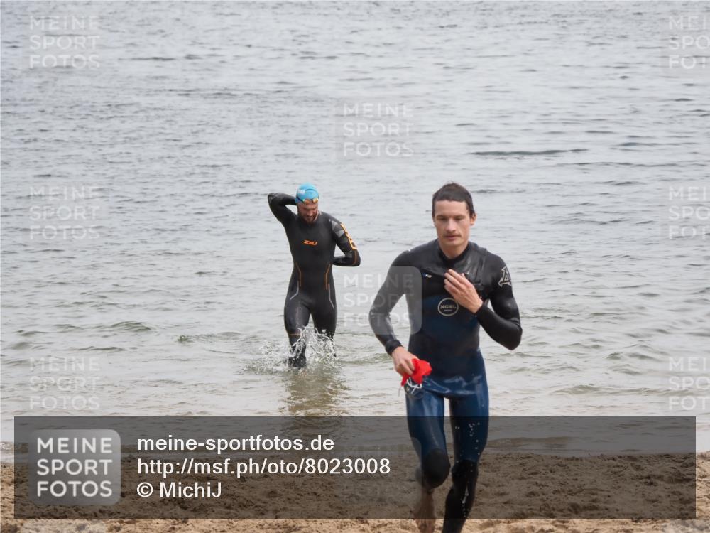 21.06.2025 - 27. Vierlanden-Triathlon MichiJ http://msf.ph/oto/8023008 15.06.2026 10:53:53 Schwimmen 650, 726, 757 meine-sportfotos.de