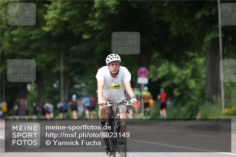 15.06.2025 - 7 Türme Triathlon Yannick Fuchs http://msf.ph/oto/8023149 15.06.2025 13:35:47 Radfahren 868, 953 meine-sportfotos.de