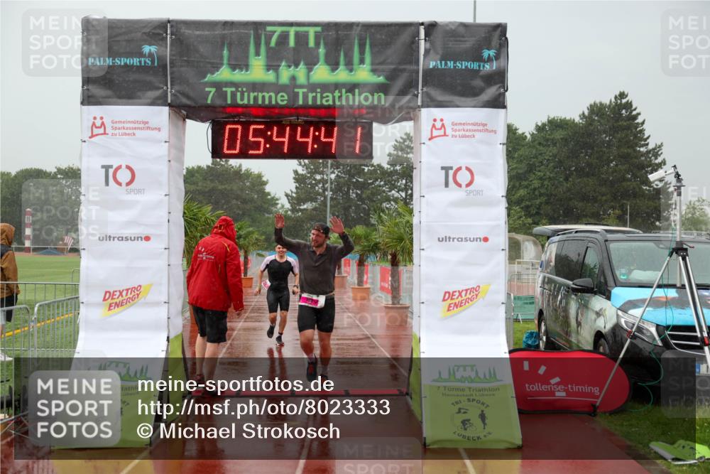 15.06.2025 - 7 Türme Triathlon Michael Strokosch http://msf.ph/oto/8023333 15.06.2025 15:44:41 Ziel 274, 296 meine-sportfotos.de