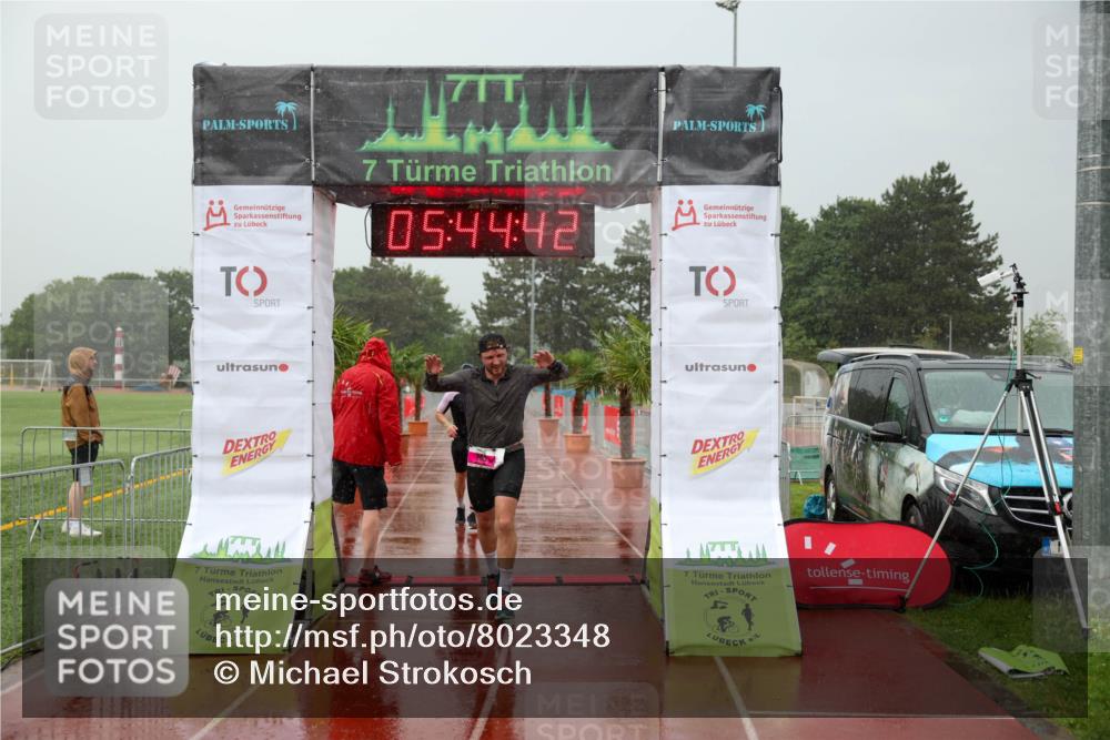 15.06.2025 - 7 Türme Triathlon Michael Strokosch http://msf.ph/oto/8023348 15.06.2025 15:44:41 Ziel 274, 296 meine-sportfotos.de