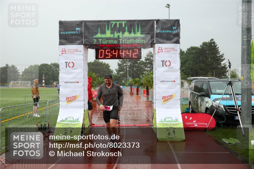 15.06.2025 - 7 Türme Triathlon Michael Strokosch http://msf.ph/oto/8023373 15.06.2025 15:44:42 Ziel 274, 296 meine-sportfotos.de
