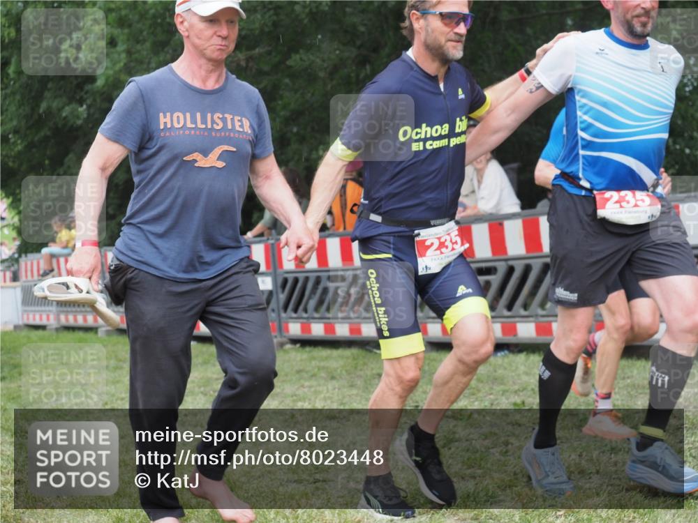 21.06.2025 - 27. Vierlanden-Triathlon KatJ http://msf.ph/oto/8023448 15.06.2025 13:23:27 Ziel 102, 235 meine-sportfotos.de