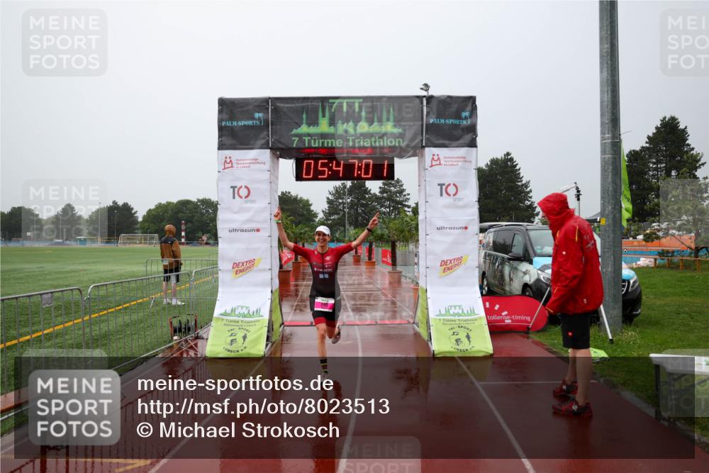 15.06.2025 - 7 Türme Triathlon Michael Strokosch http://msf.ph/oto/8023513 15.06.2025 15:47:01 Ziel 243 meine-sportfotos.de