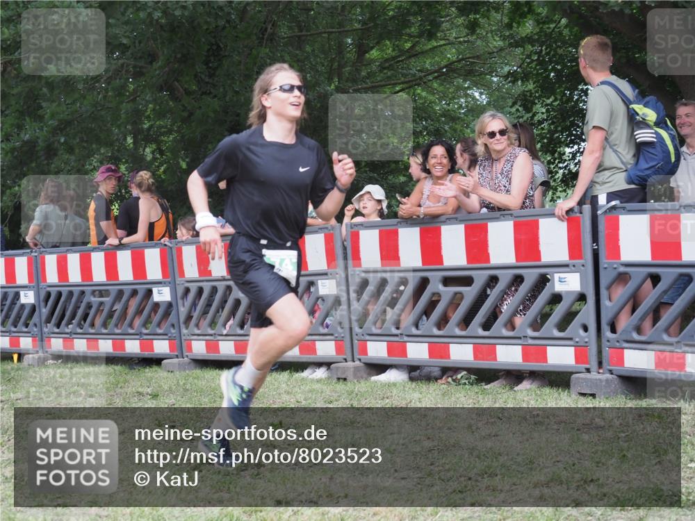 21.06.2025 - 27. Vierlanden-Triathlon KatJ http://msf.ph/oto/8023523 15.06.2025 13:24:31 Ziel 636, 747, 846 meine-sportfotos.de