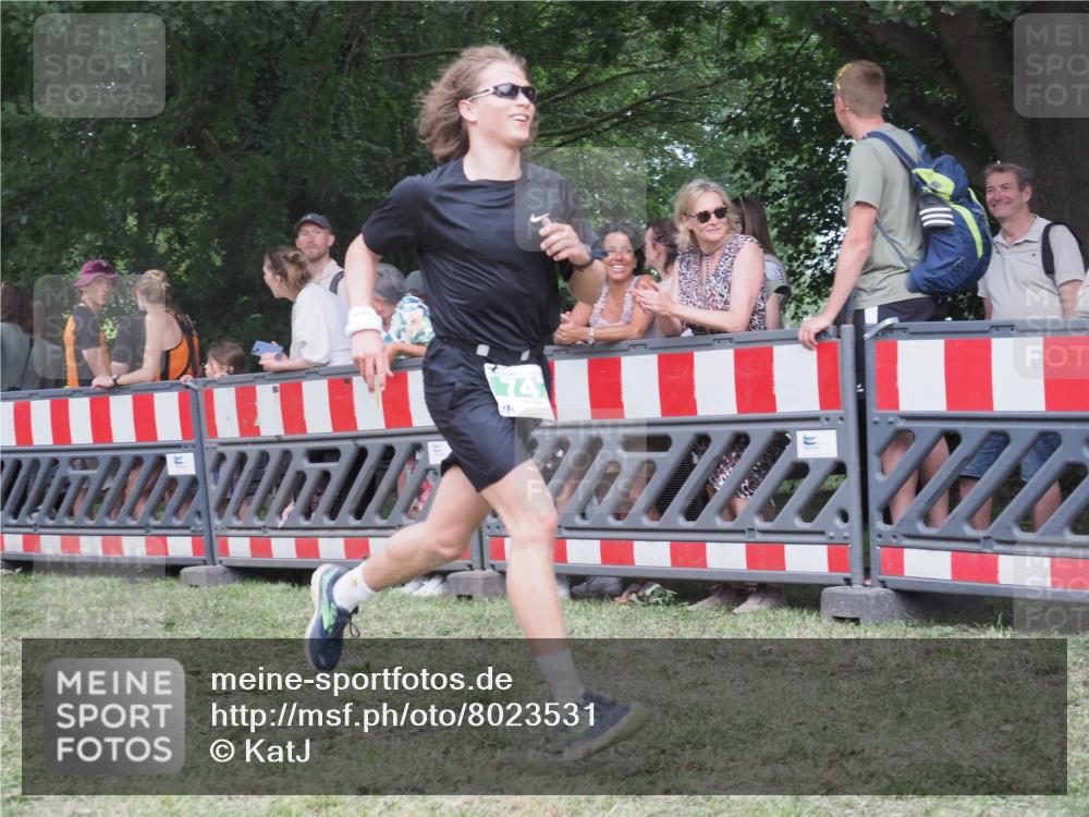 21.06.2025 - 27. Vierlanden-Triathlon KatJ http://msf.ph/oto/8023531 15.06.2025 13:24:31 Ziel 636, 747, 846 meine-sportfotos.de