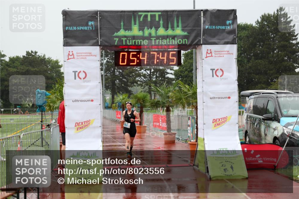 15.06.2025 - 7 Türme Triathlon Michael Strokosch http://msf.ph/oto/8023556 15.06.2025 15:47:45 Ziel 512 meine-sportfotos.de