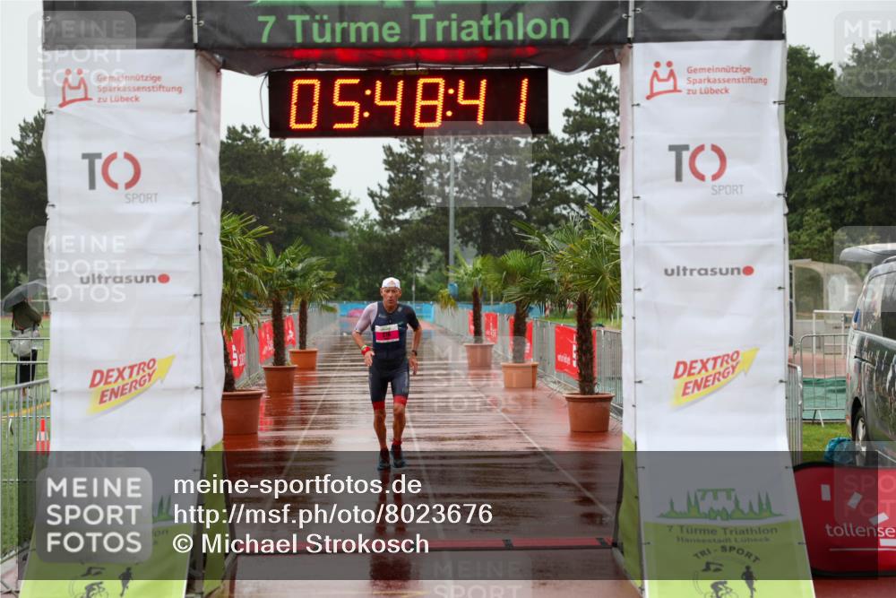 15.06.2025 - 7 Türme Triathlon Michael Strokosch http://msf.ph/oto/8023676 15.06.2025 15:48:40 Ziel 216 meine-sportfotos.de