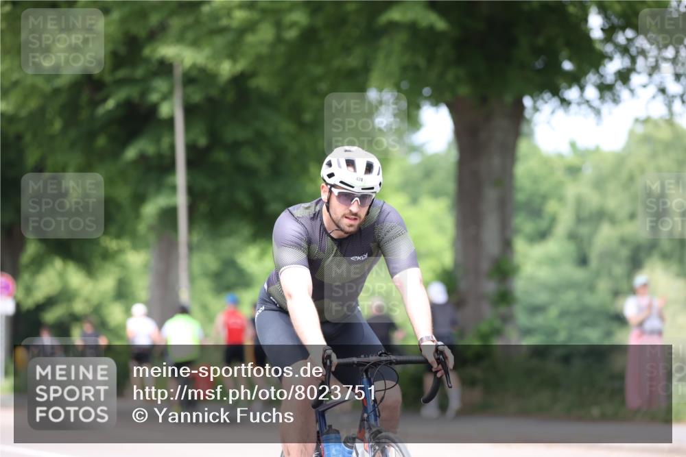 15.06.2025 - 7 Türme Triathlon Yannick Fuchs http://msf.ph/oto/8023751 15.06.2025 13:36:30 Radfahren 264, 424, 503 meine-sportfotos.de