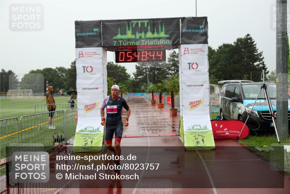 15.06.2025 - 7 Türme Triathlon Michael Strokosch http://msf.ph/oto/8023757 15.06.2025 15:48:44 Ziel 216 meine-sportfotos.de