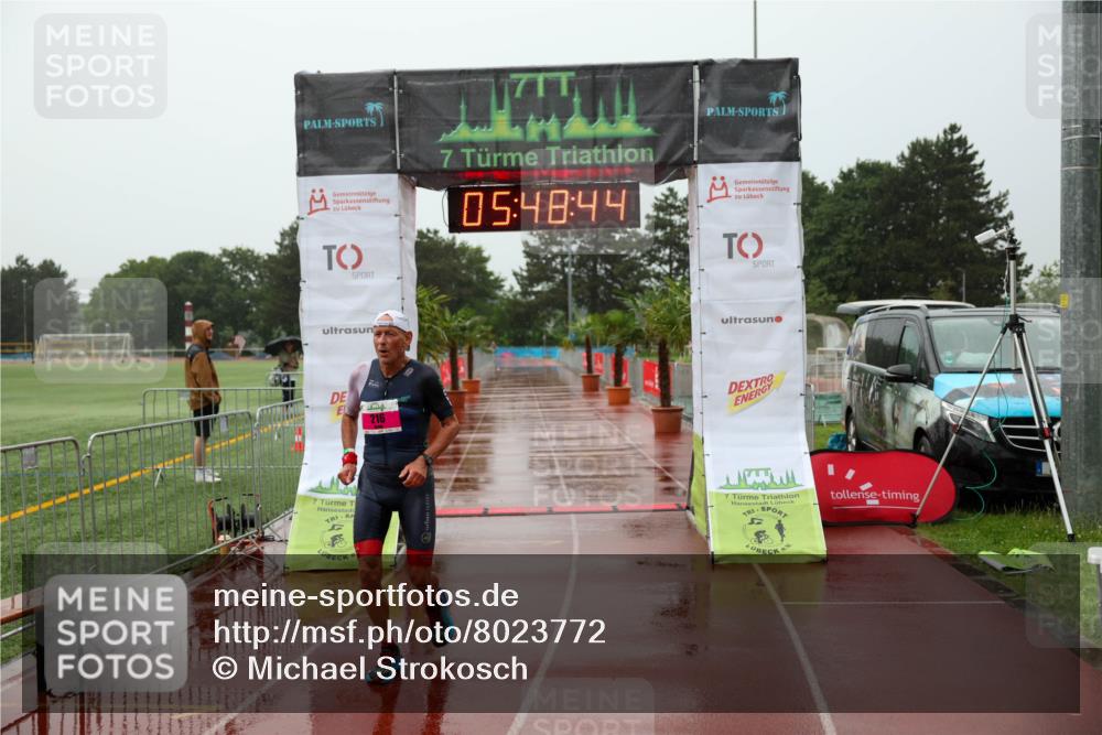 15.06.2025 - 7 Türme Triathlon Michael Strokosch http://msf.ph/oto/8023772 15.06.2025 15:48:44 Ziel 216 meine-sportfotos.de