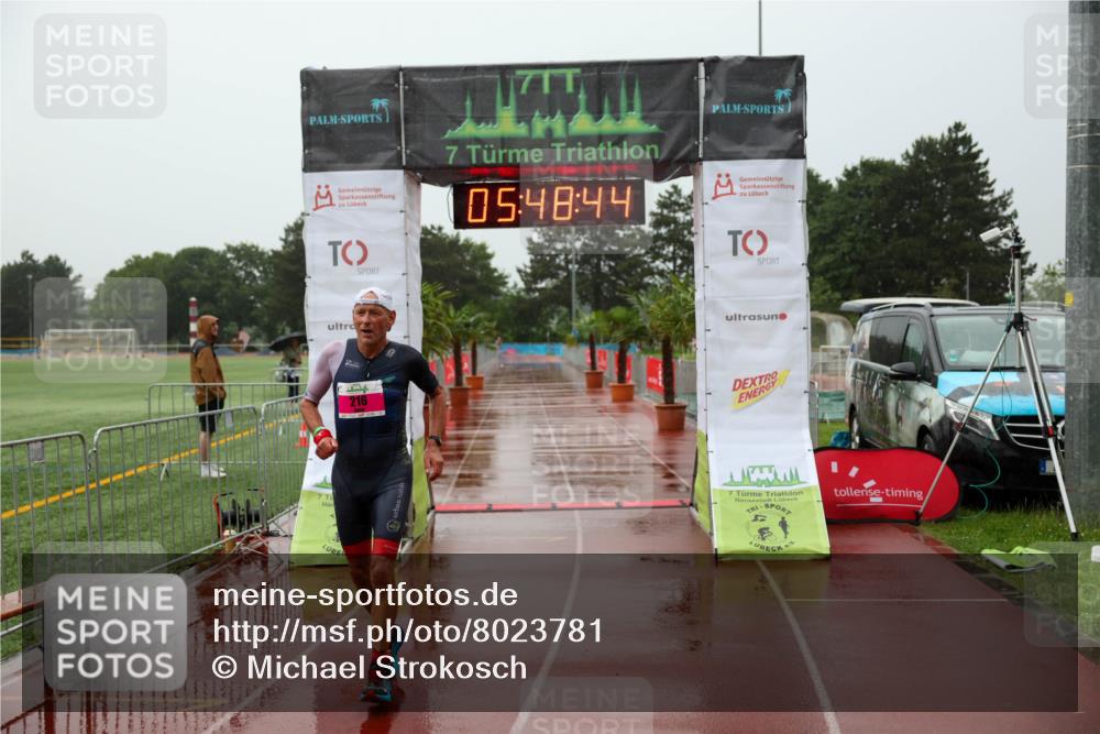 15.06.2025 - 7 Türme Triathlon Michael Strokosch http://msf.ph/oto/8023781 15.06.2025 15:48:44 Ziel 216 meine-sportfotos.de
